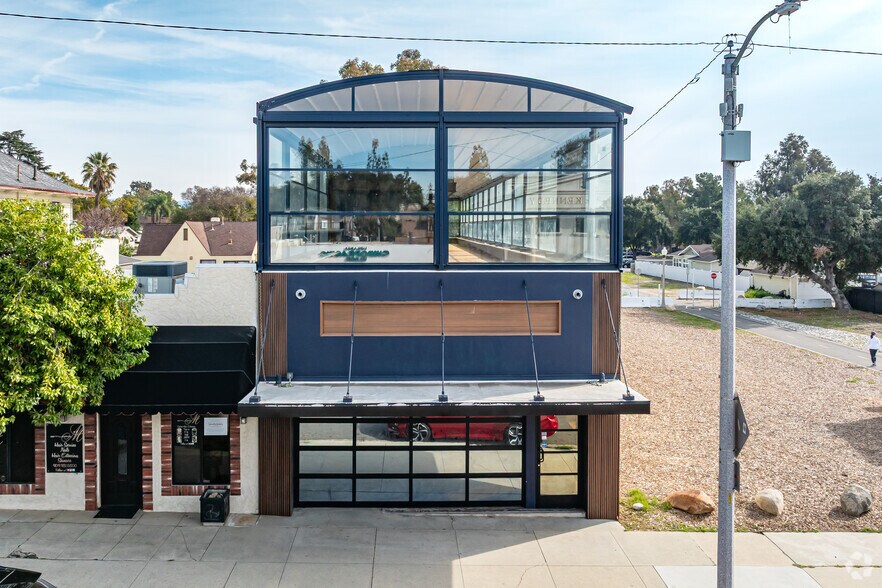 376 N 2nd Ave, Upland, CA à louer - Photo du bâtiment - Image 3 de 4