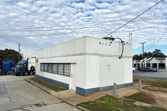 4845 Memorial Dr, Stone Mountain, GA for lease Interior Photo- Image 2 of 12