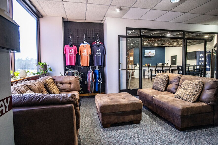 2628 Bill Owens Pky, Longview, TX à vendre - Photo intérieure - Image 2 de 24