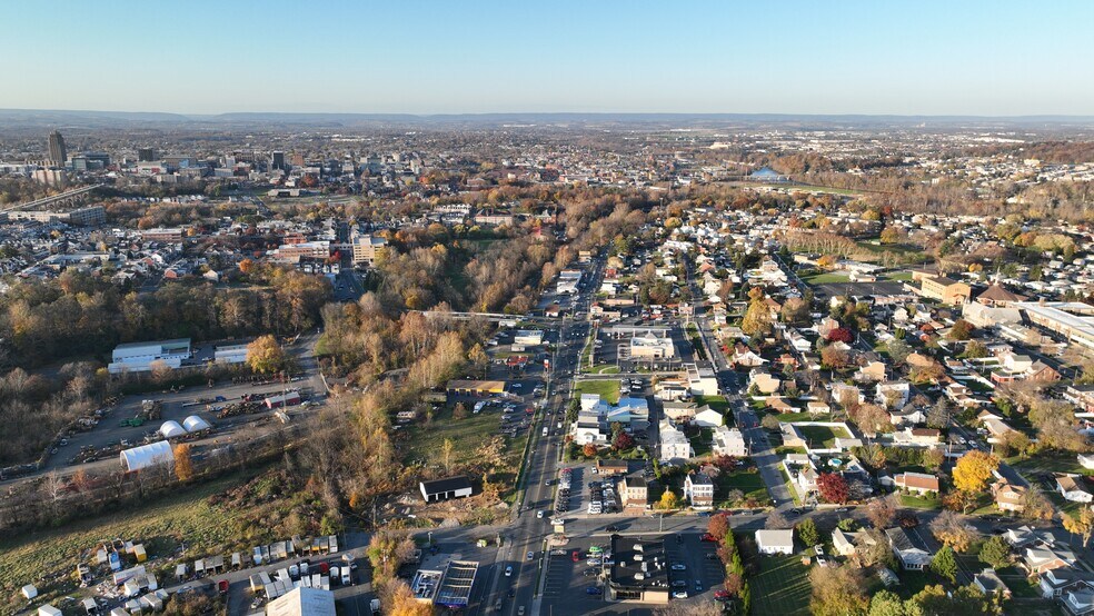 1330 S 4th St, Allentown, PA à louer - Photo du bâtiment - Image 3 de 20