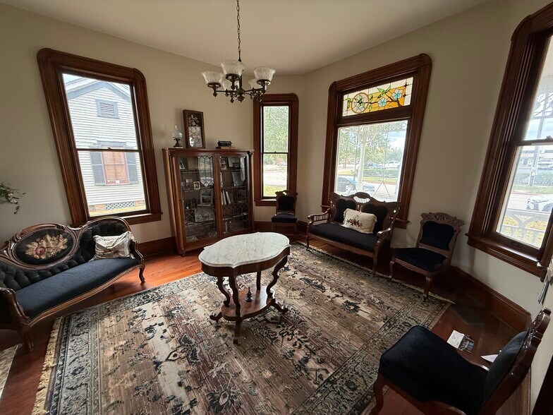 479 Pine St, Beaumont, TX à louer - Photo du bâtiment - Image 2 de 7