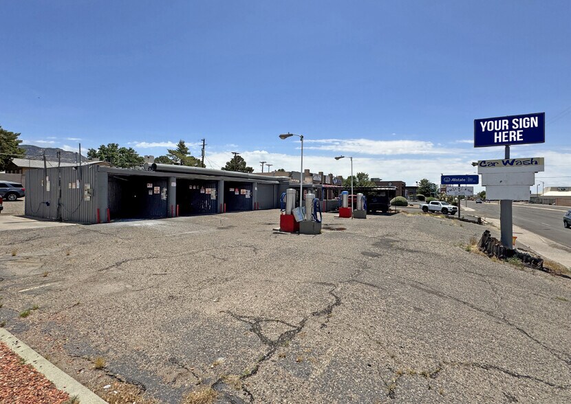 1706 Juan Tabo Blvd NE, Albuquerque, NM à vendre - Photo du bâtiment - Image 3 de 10