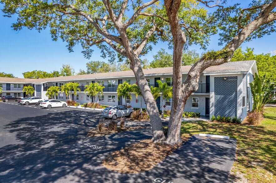 785 N Osprey Ave, Sarasota, FL à vendre - Photo du bâtiment - Image 2 de 20