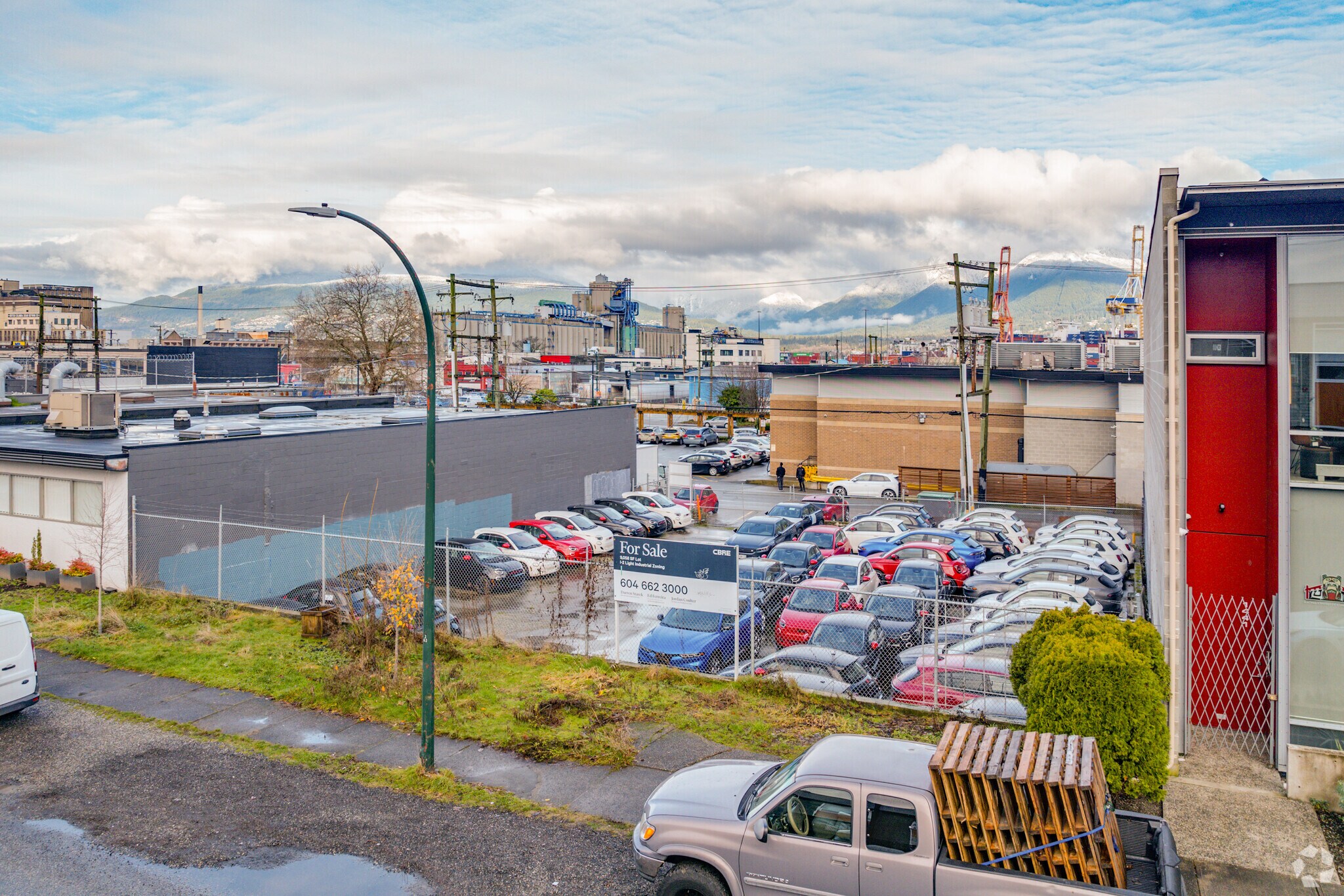 1435 Pender St E, Vancouver, BC à vendre Photo du bâtiment- Image 1 de 7