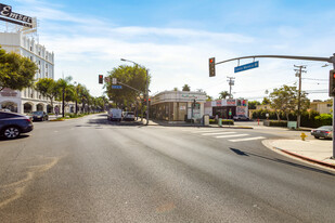 8424 Santa Monica Blvd, West Hollywood CA - Convenience Store