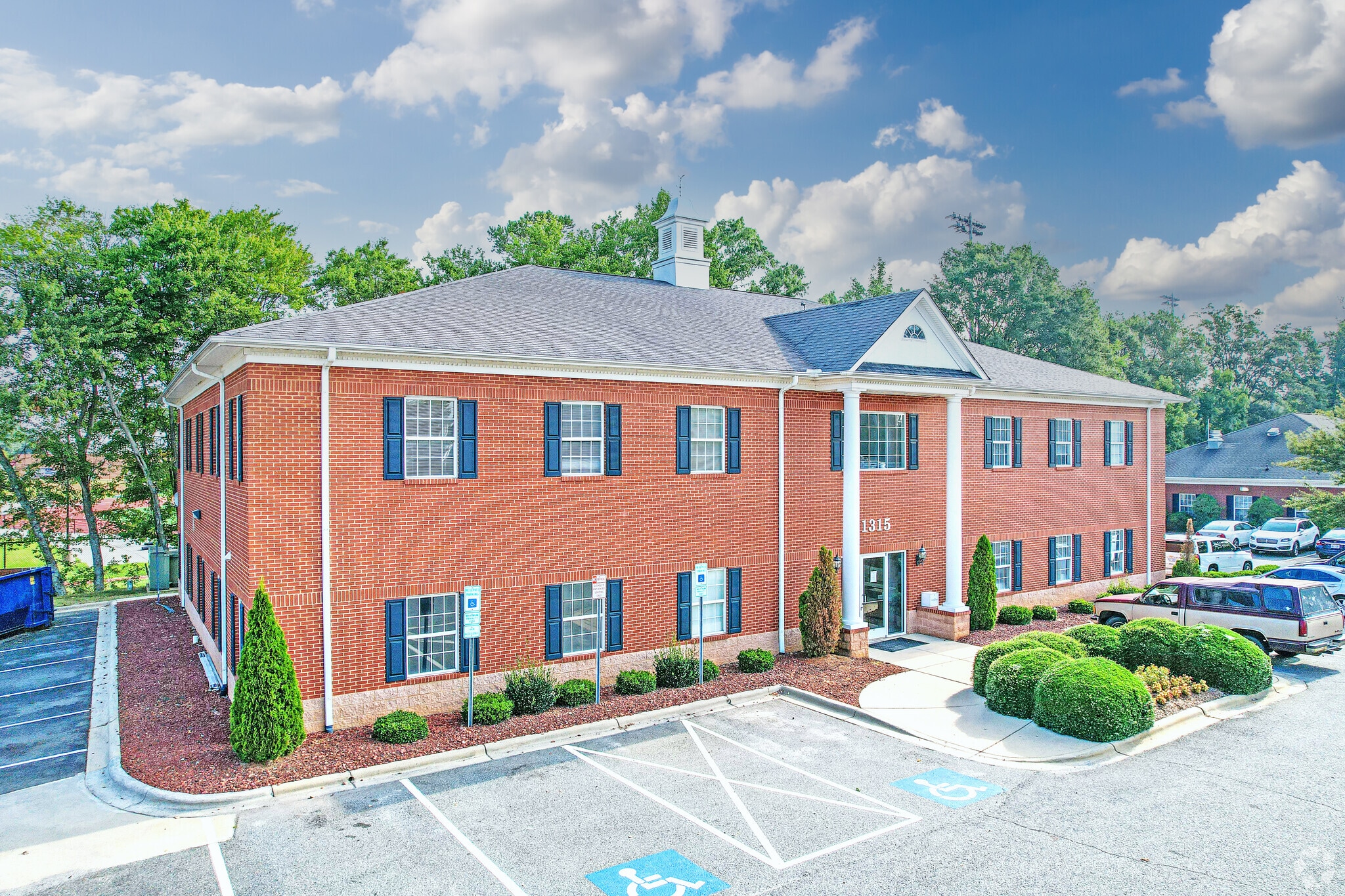 1315 Sunset Dr, Monroe, NC à louer Photo du bâtiment- Image 1 de 8