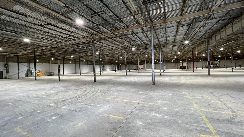 2112 S Green St, Tupelo, MS for lease - Interior Photo - Image 3 of 10