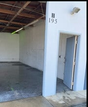 195 E Easy St, Simi Valley, CA for lease Interior Photo- Image 2 of 3