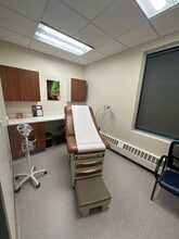 4015 Lake Otis Pky, Anchorage, AK à louer Photo intérieure- Image 2 de 5