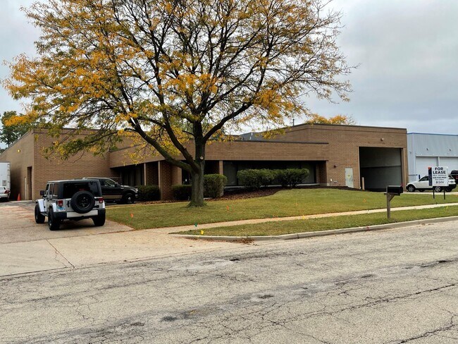 Plus de détails pour 3750 Stern Ave, St Charles, IL - Industriel à louer