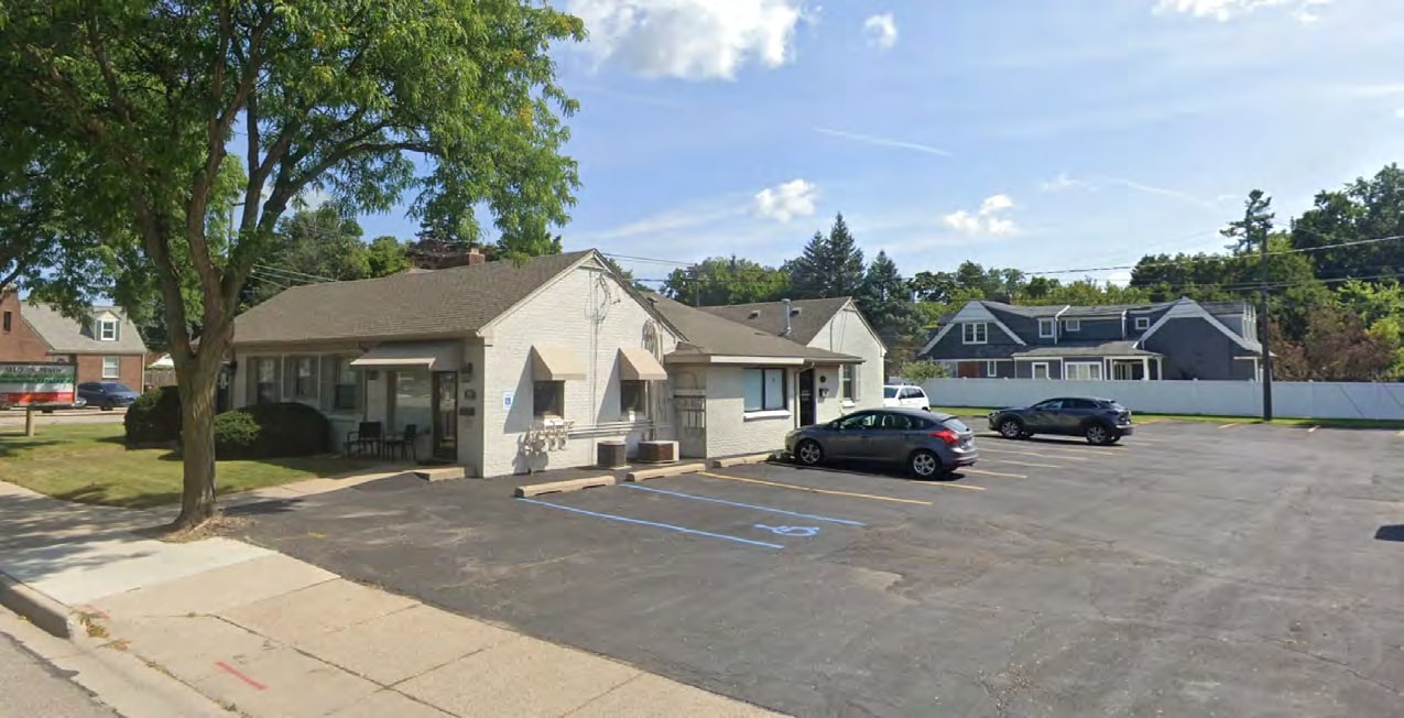 915-919 S Main St, Plymouth, MI à vendre Photo du bâtiment- Image 1 de 13