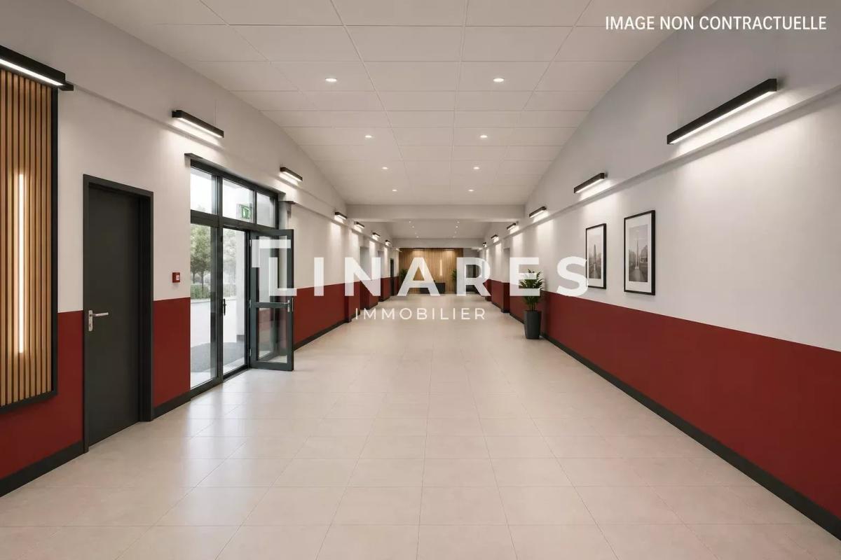 Flex in Marseille 8eme for lease Lobby- Image 1 of 7