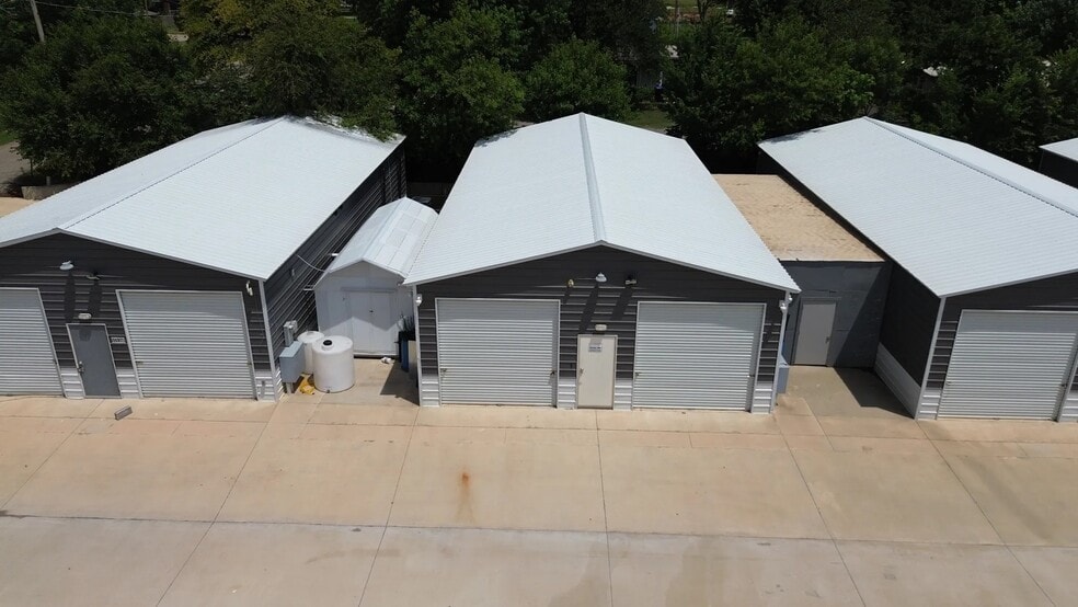 3275 E Waterloo Rd, Edmond, OK for sale - Building Photo - Image 3 of 8