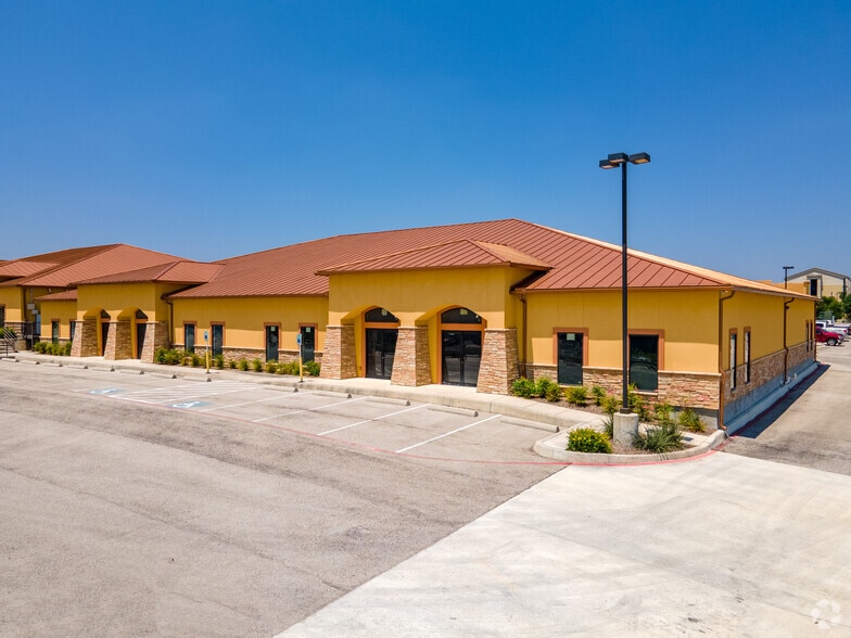 8554 Huebner Rd, San Antonio, TX à vendre - Photo principale - Image 1 de 3