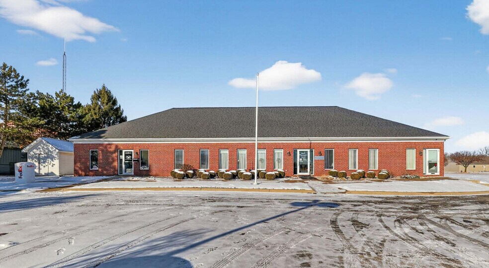15479 S Telegraph Rd, Monroe, MI à vendre - Photo du bâtiment - Image 2 de 8