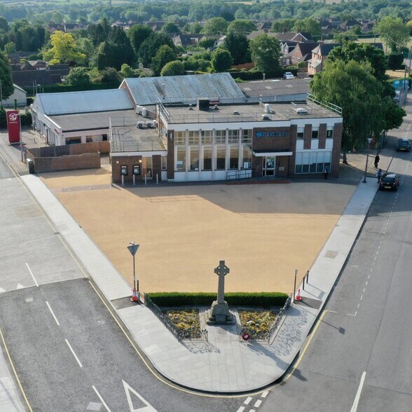 3 Station Rd, Flitwick à louer - Photo du bâtiment - Image 1 de 4