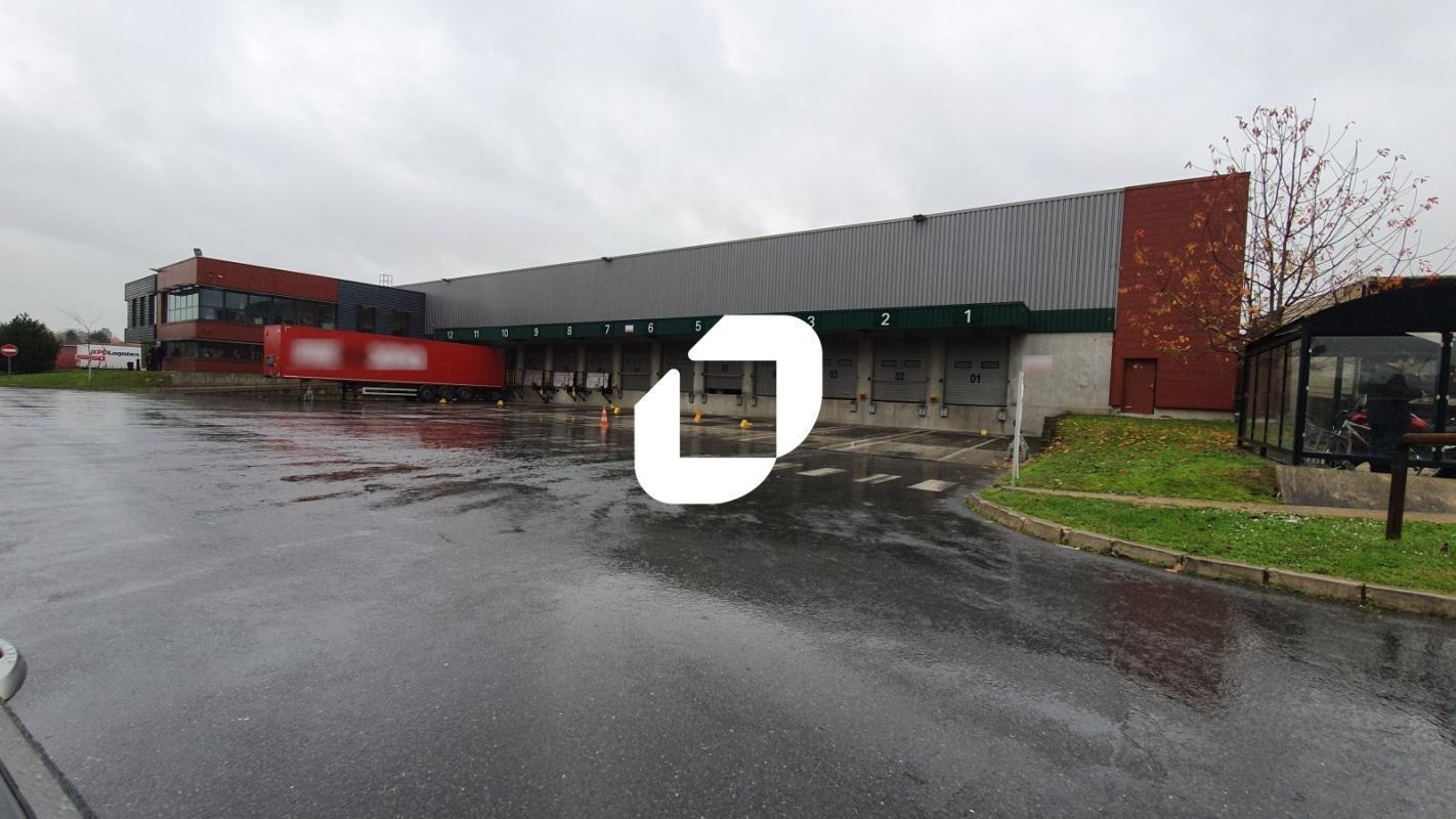 Industrial in Vémars for lease Building Photo- Image 1 of 10