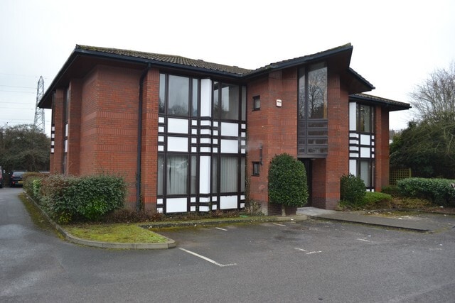 9 Oriel Ct, Alton for lease Primary Photo- Image 1 of 5