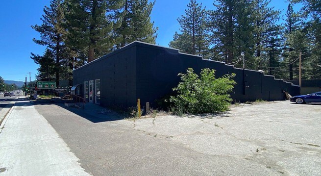 2230 Lake Tahoe Blvd, South Lake Tahoe, CA à louer - Photo du b timent - Image 1 de 8