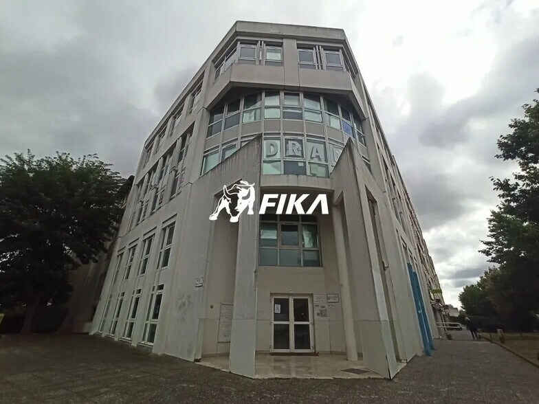 Office in Toulouse for lease - Building Photo - Image 2 of 8