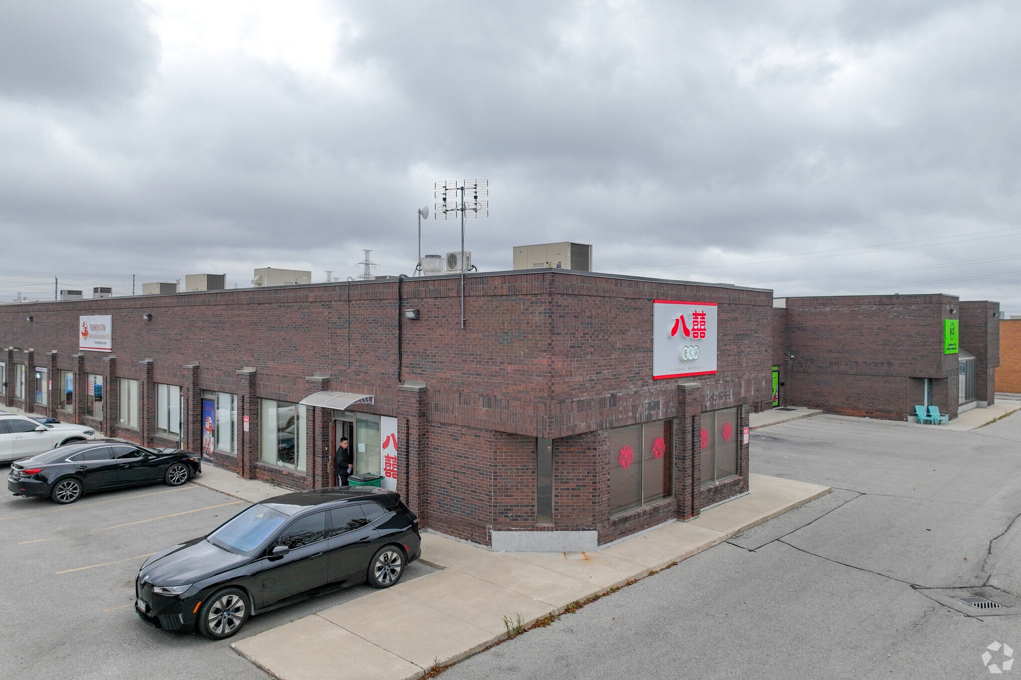 60 Riviera Dr, Markham, ON for sale Primary Photo- Image 1 of 1