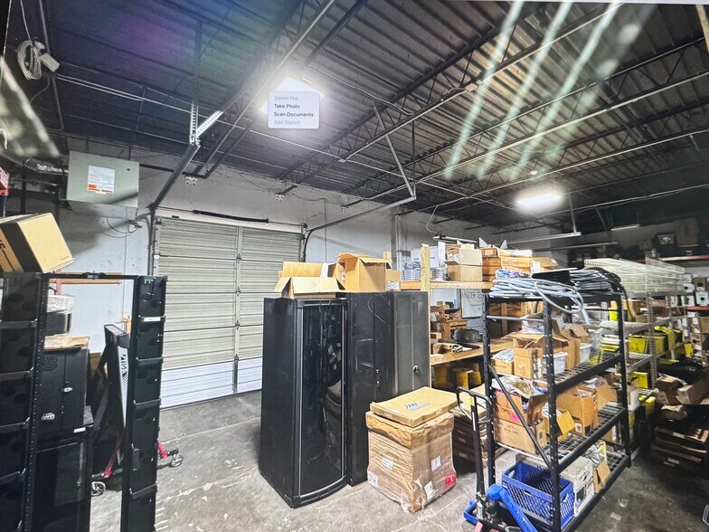 1691 Shelby Oaks Dr N, Memphis, TN à louer - Photo du bâtiment - Image 2 de 4