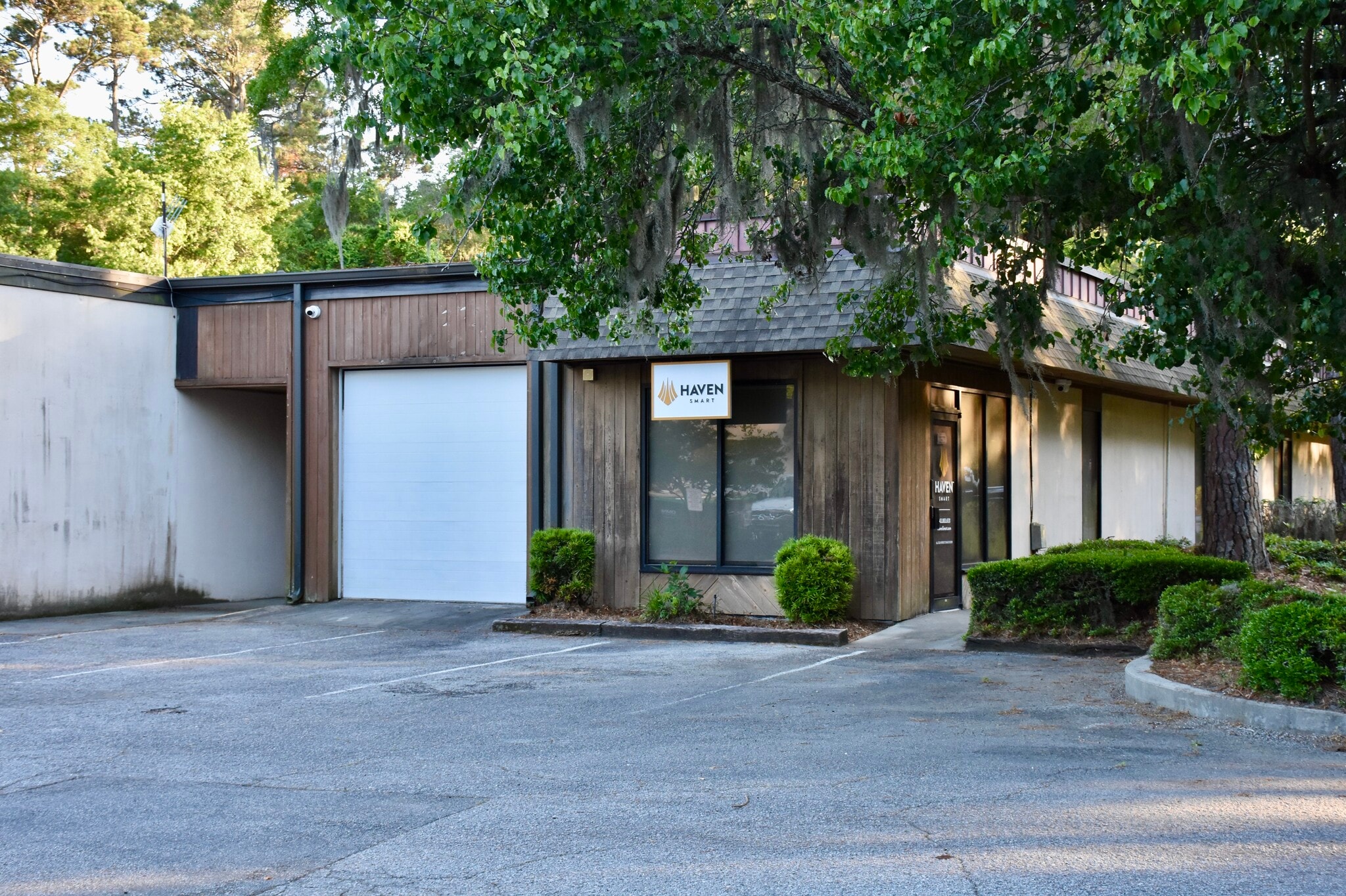 1 Mathews Dr, Hilton Head Island, SC for sale Primary Photo- Image 1 of 10