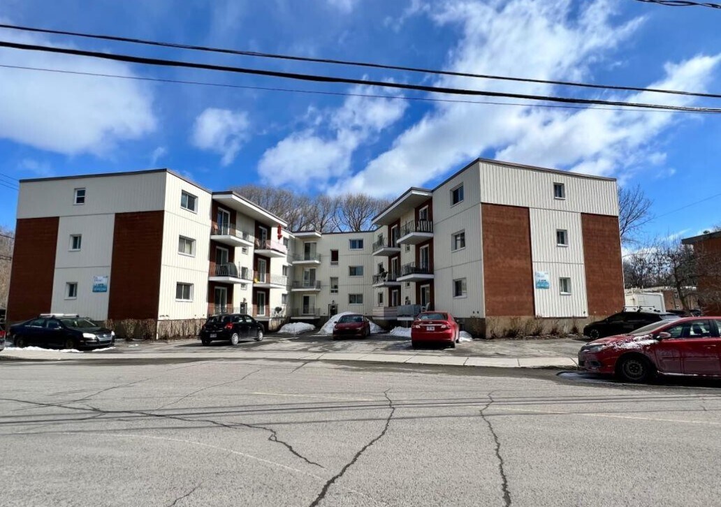 2080-2090 Boul Cardinal-Villeneuve, Québec, QC à vendre Photo principale- Image 1 de 1