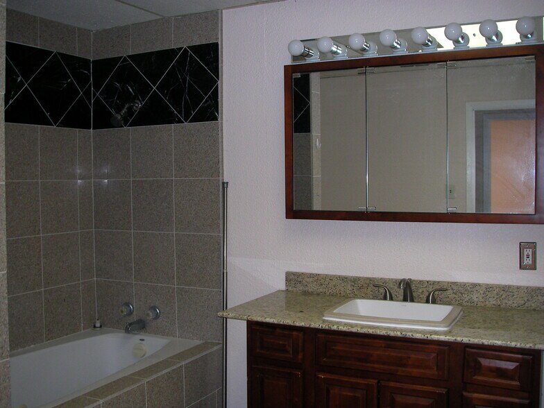 4019-4021 Greenwood Rd, Shreveport, LA à vendre - Photo intérieure - Image 3 de 16