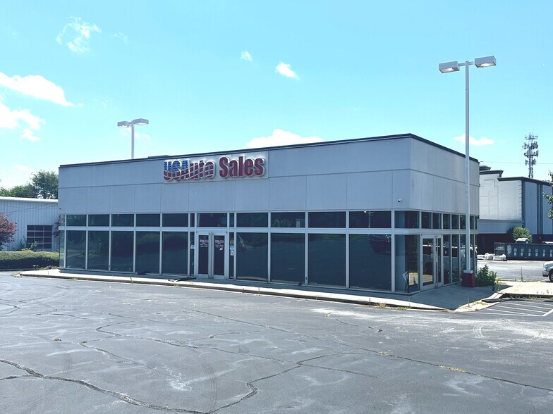2752 Laurens Rd, Greenville, SC for sale - Building Photo - Image 2 of 8