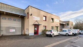 Plus de détails pour Local d'activités à louer