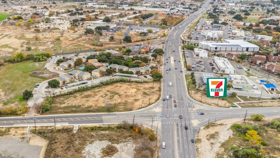 7432 Presa st, San Antonio, TX à louer - Photo du bâtiment - Image 2 de 4