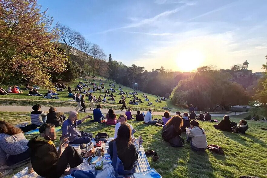 Local d'activités dans Paris à vendre - Photo du bâtiment - Image 3 de 3