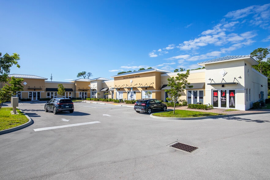 330 NW Enterprise Dr, Port Saint Lucie, FL for lease - Building Photo - Image 2 of 13