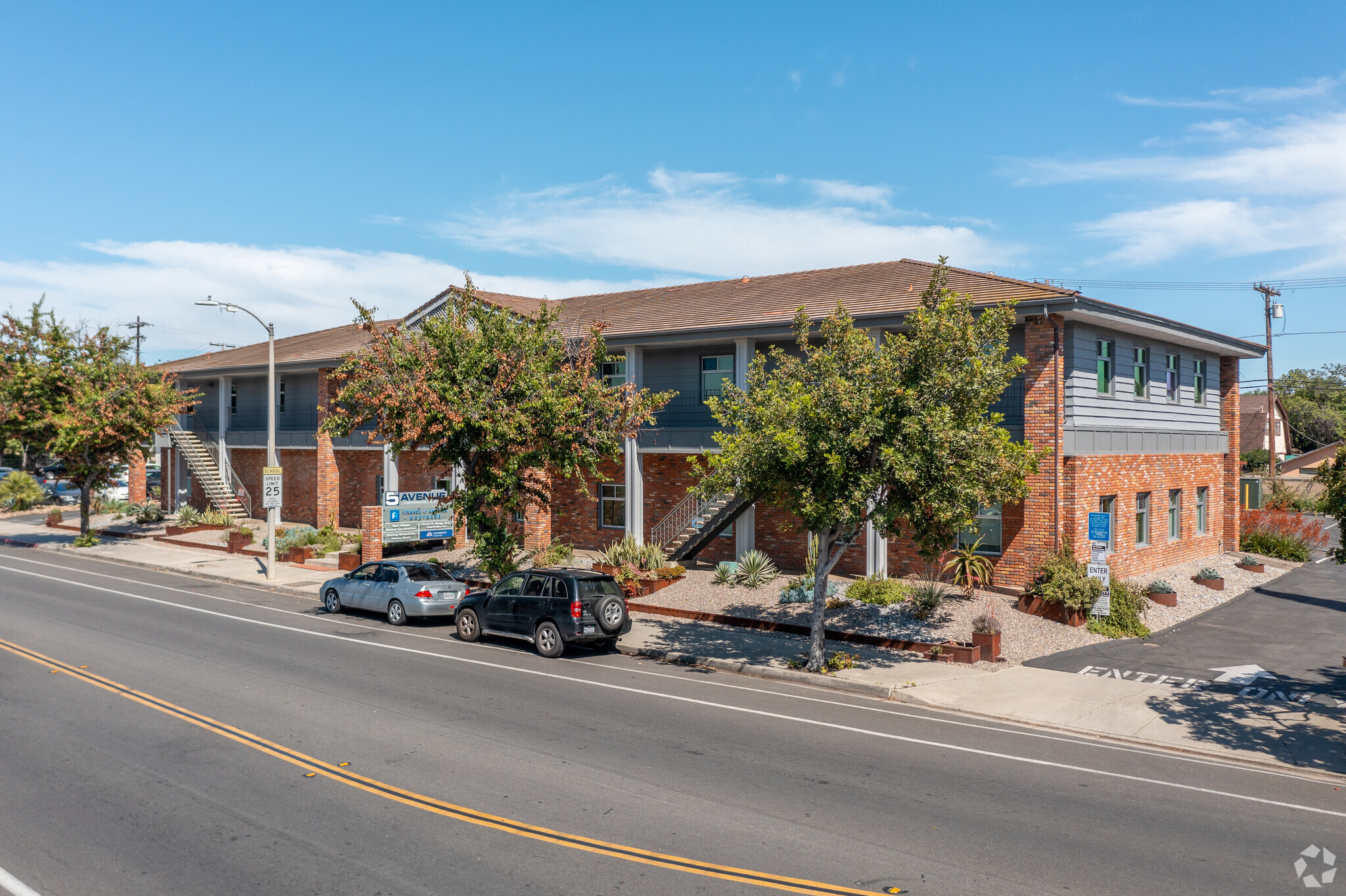 235 W 5th Ave, Escondido, CA for lease Primary Photo- Image 1 of 10