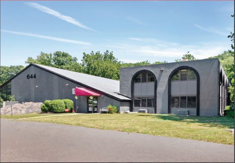 644 Danbury Rd, Wilton, CT à louer - Photo du bâtiment - Image 1 de 7