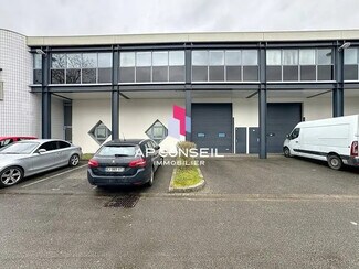 Plus de détails pour Local d'activités à louer