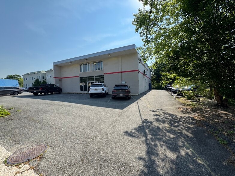 1395 Boston Post Rd, Larchmont, NY for sale - Building Photo - Image 3 of 11