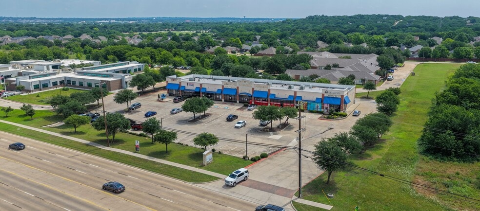 801 S Main St, Keller, TX for lease - Building Photo - Image 2 of 8