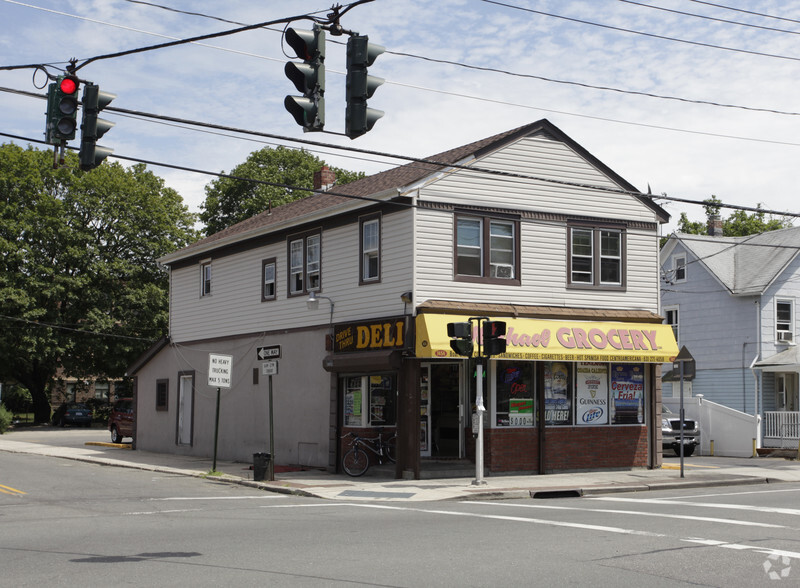 1454 New York Ave, Huntington Station, NY for sale - Primary Photo - Image 1 of 2