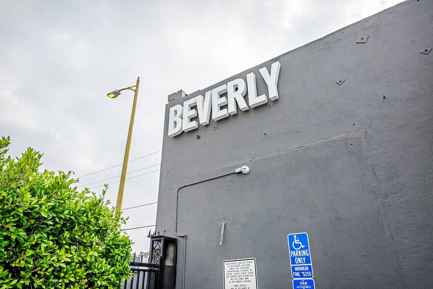 3211 Beverly Blvd, Los Angeles, CA à vendre - Photo du bâtiment - Image 3 de 30