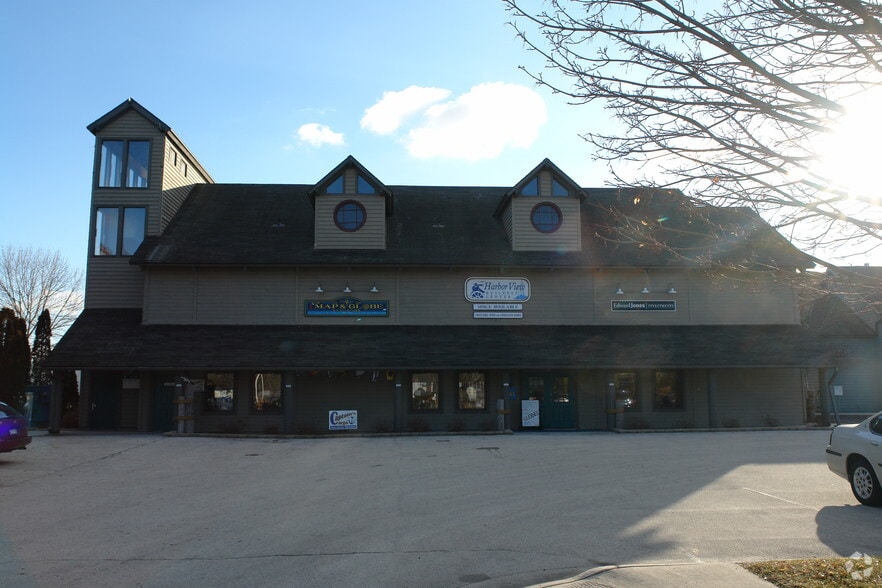 841 Riverfront Dr, Sheboygan, WI for sale - Building Photo - Image 2 of 5