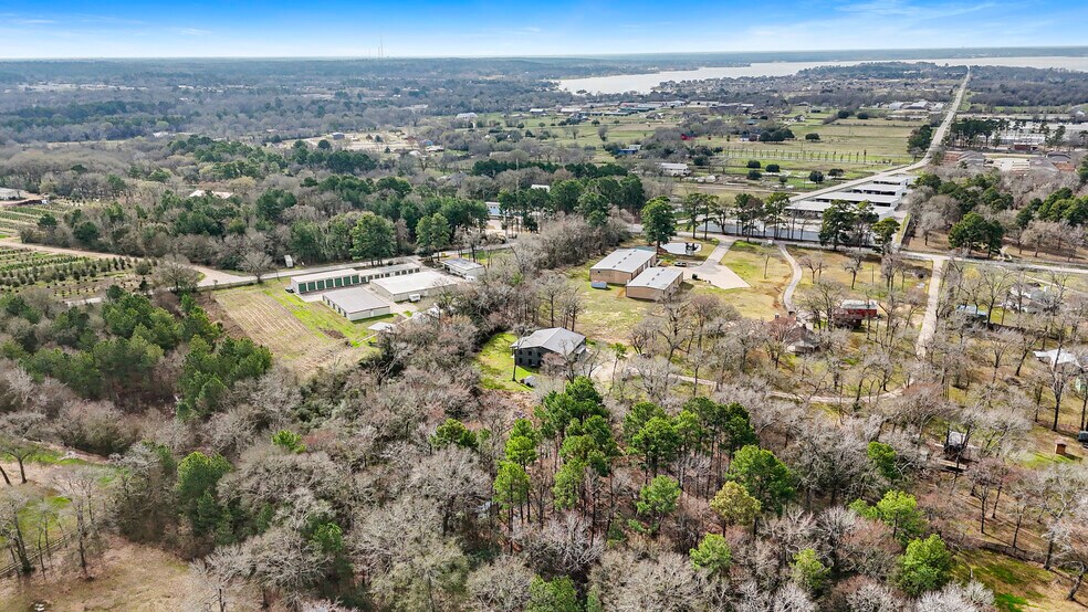 12726 Moon Rd, Willis, TX à vendre - Photo du bâtiment - Image 3 de 35