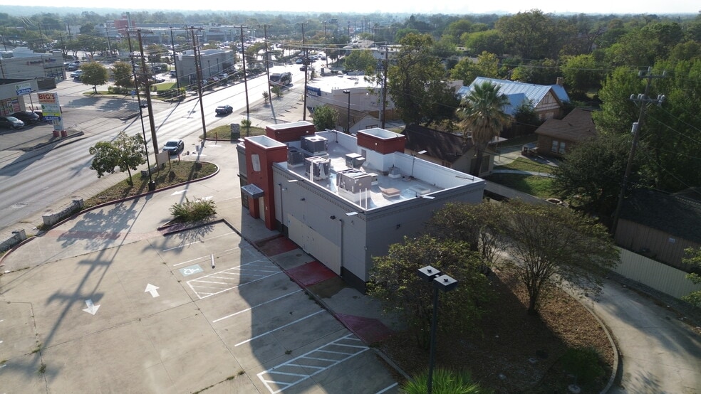 2319 Fredericksburg Rd, San Antonio, TX for sale - Building Photo - Image 3 of 6
