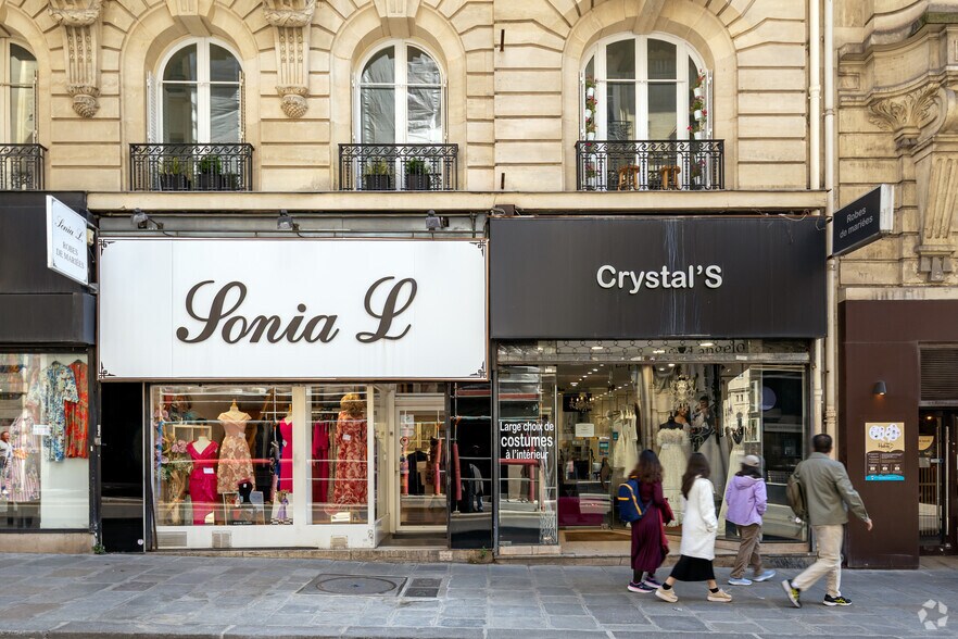 5 Rue Jules Lefebvre, Paris à louer - Photo du bâtiment - Image 2 de 15