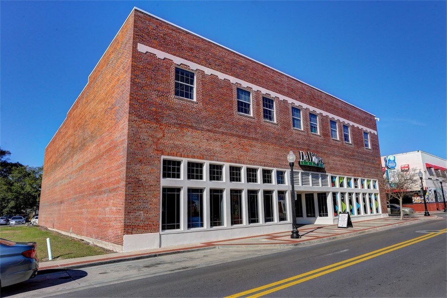 321 N De Villiers St, Pensacola, FL for lease - Building Photo - Image 1 of 10