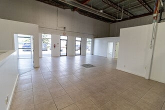 1925 39th Ave NE, Calgary, AB for lease Interior Photo- Image 2 of 36