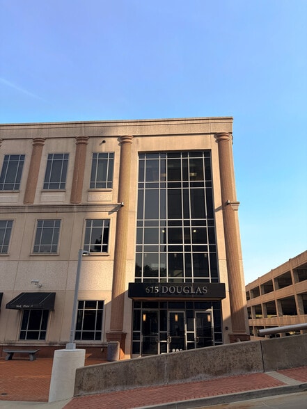 615 Douglas St, Durham, NC for lease - Building Photo - Image 2 of 13