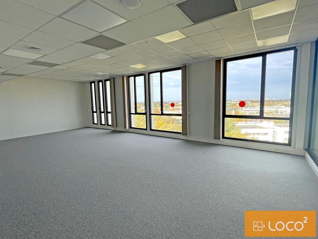 Rond Point Basso Cambo, Toulouse for sale Interior Photo- Image 1 of 11