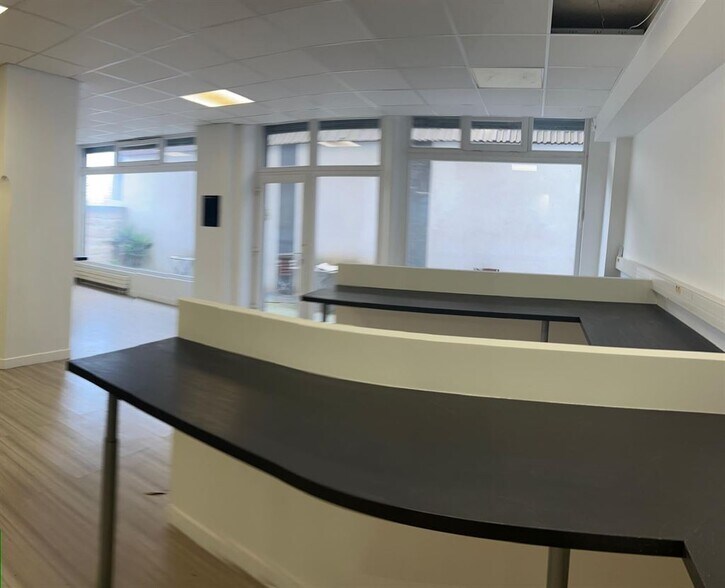 17 Rue Jean Robert, Paris à vendre - Photo intérieure - Image 3 de 5